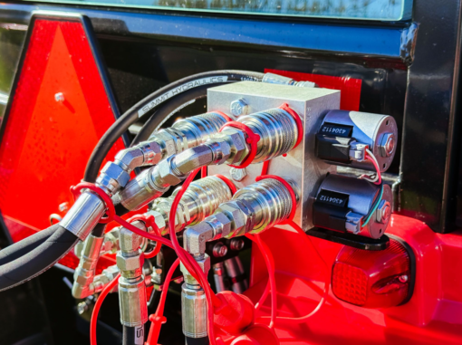 Hydraulic Multiplier Kit, SCV Splitter/Diverter Valve Including Couplers and Switch Box Control - Image 2